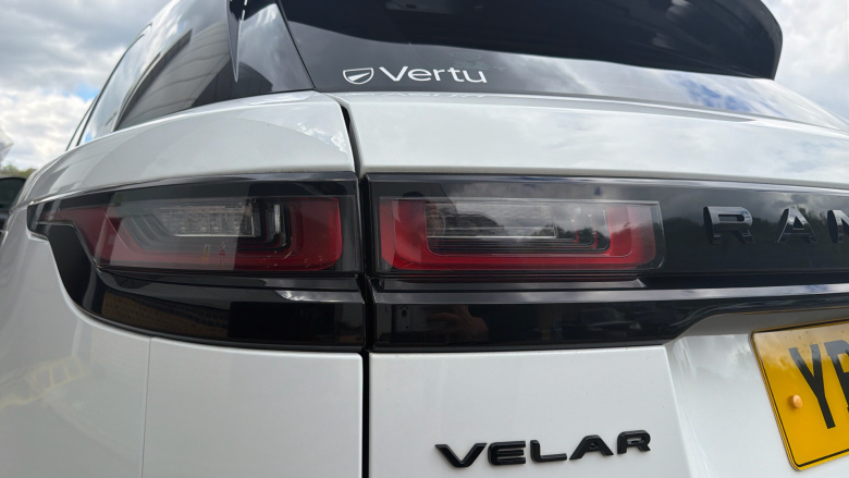 Land Rover Range Rover Velar 2.0 D200 R-Dynamic SE 5dr Auto Diesel Estate